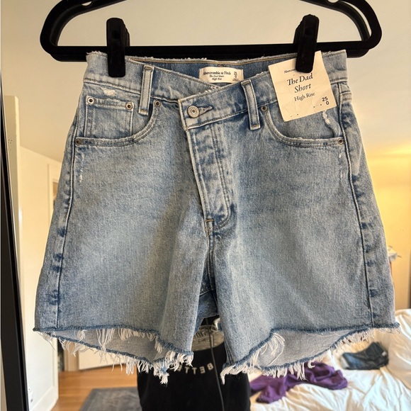 A&F High Rise Dad Short - Picture 7 of 7